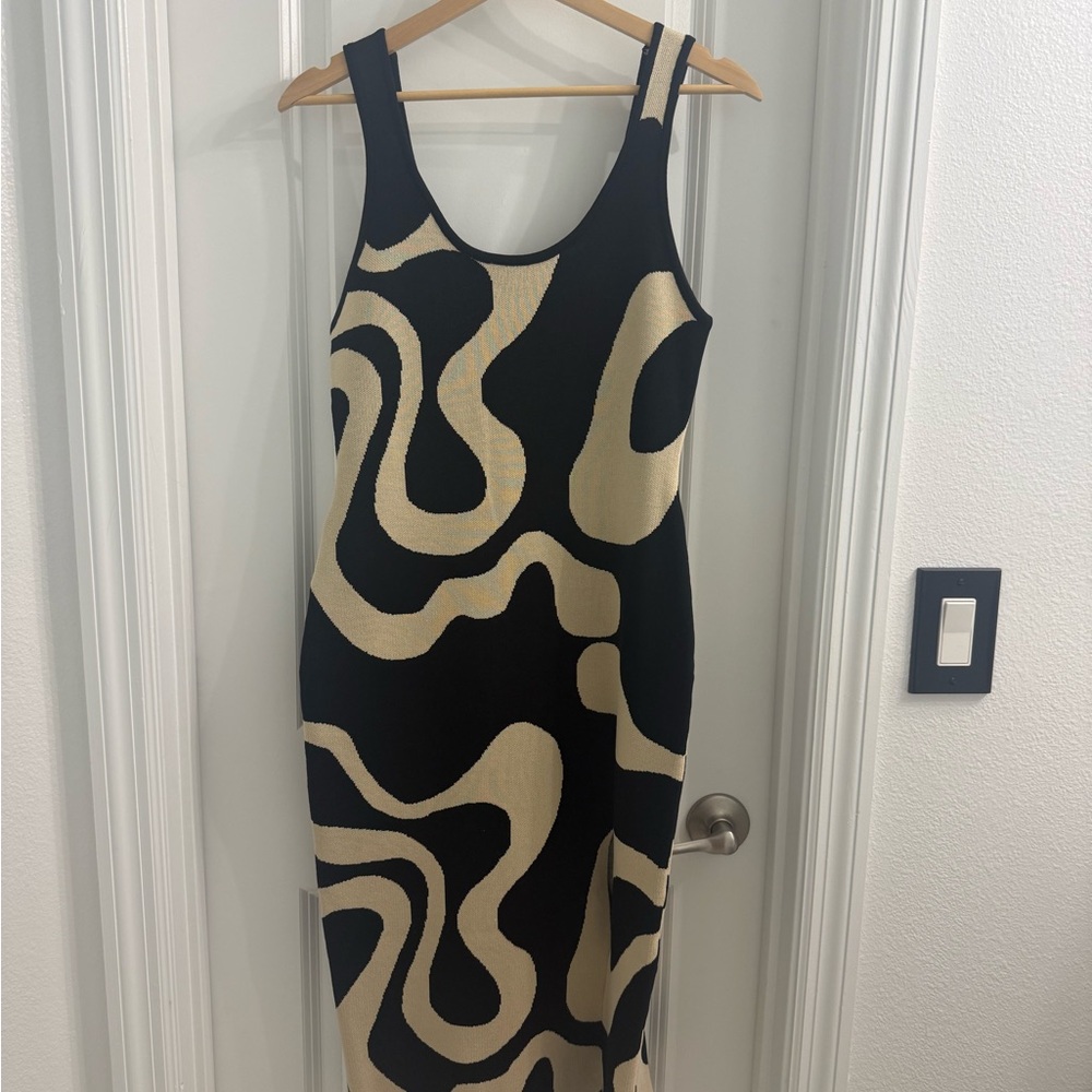 Cider Black & Cream Abstract Sculptural Midi Dress size medium